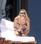 maria-sharapova-shows-off-bikini-body-on-vacation-with-boyfriend-in-cabo-mexico-july-2014_20.jpg