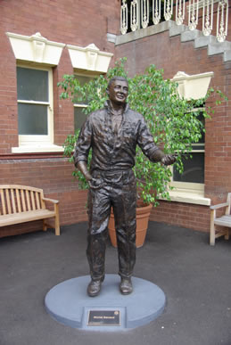 Richie Benaud statue